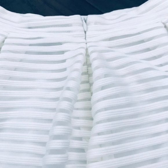 NWOT Forever 21 White/Ivory High Waisted Fit & Flare Mini Skirt - Picture 6 of 7